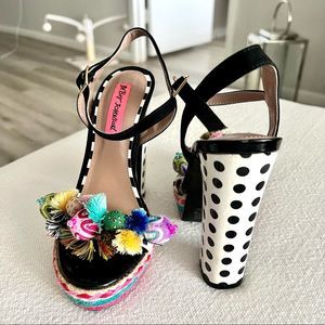 BETSEY JOHNSON Polka Fabric Open Toe Special Occasion Slingback Sandals Size 5